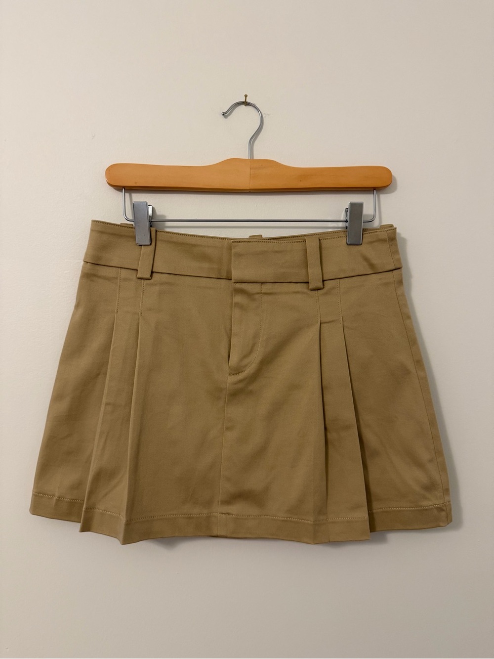 Aritizia Sunday Best Rider Twill Micro Skirt - Size 2